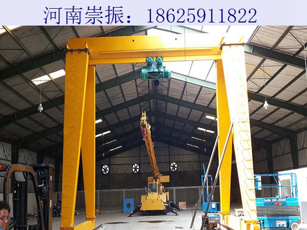 室内用全包箱小型龙门吊